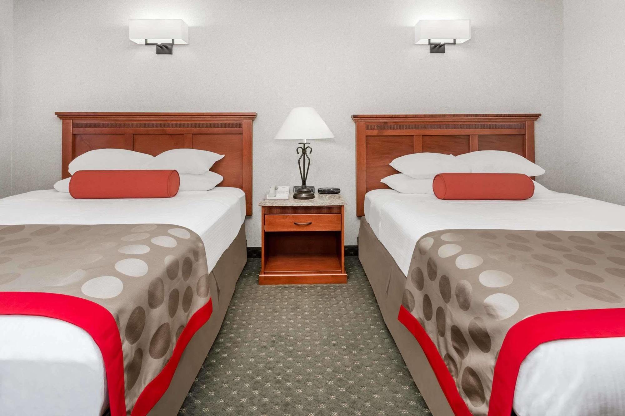 Ramada By Wyndham Frisco Otel Dış mekan fotoğraf